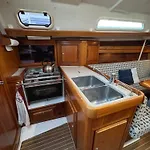 Voilier Dufour Classic 35 Båthotell Hendaye